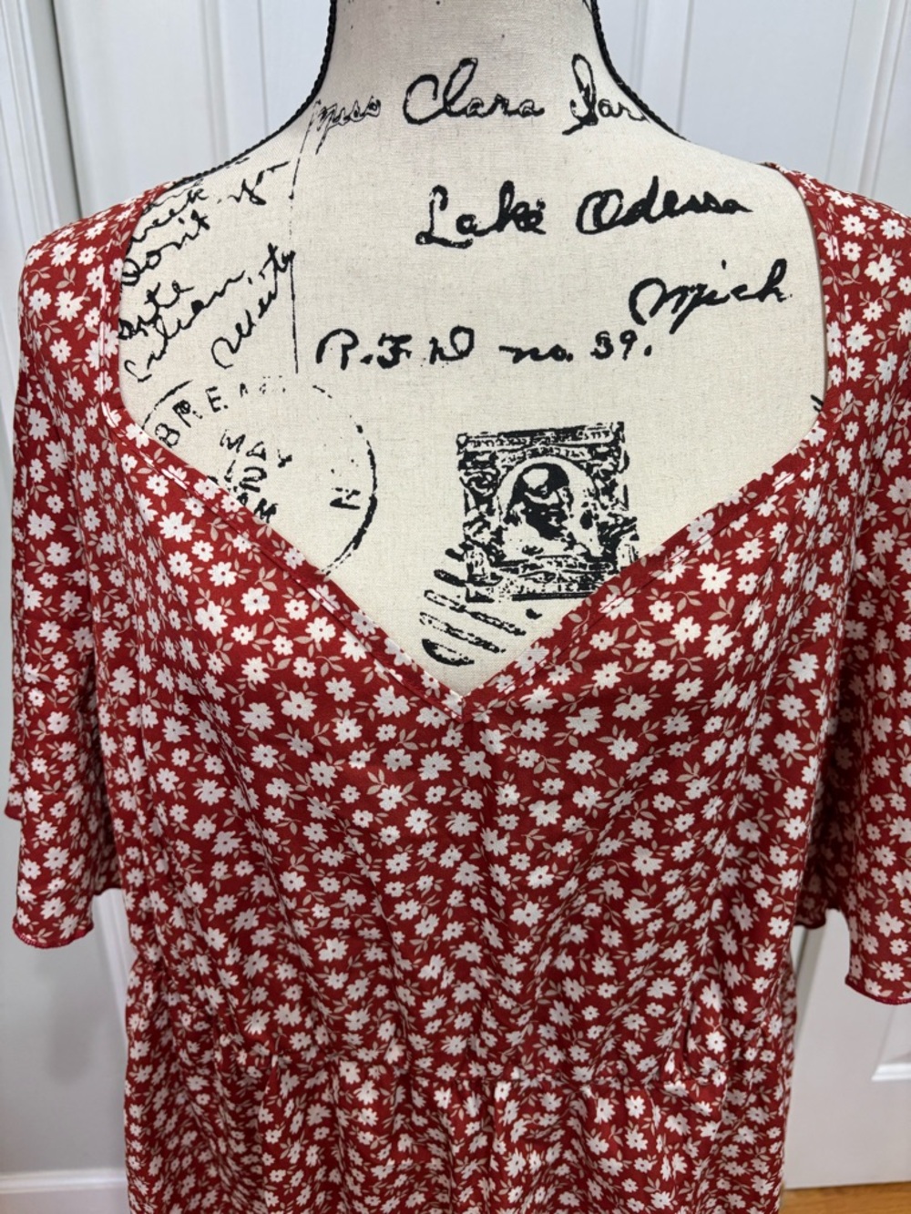 SHEIN Curve 3X Red Floral Blouse EUC